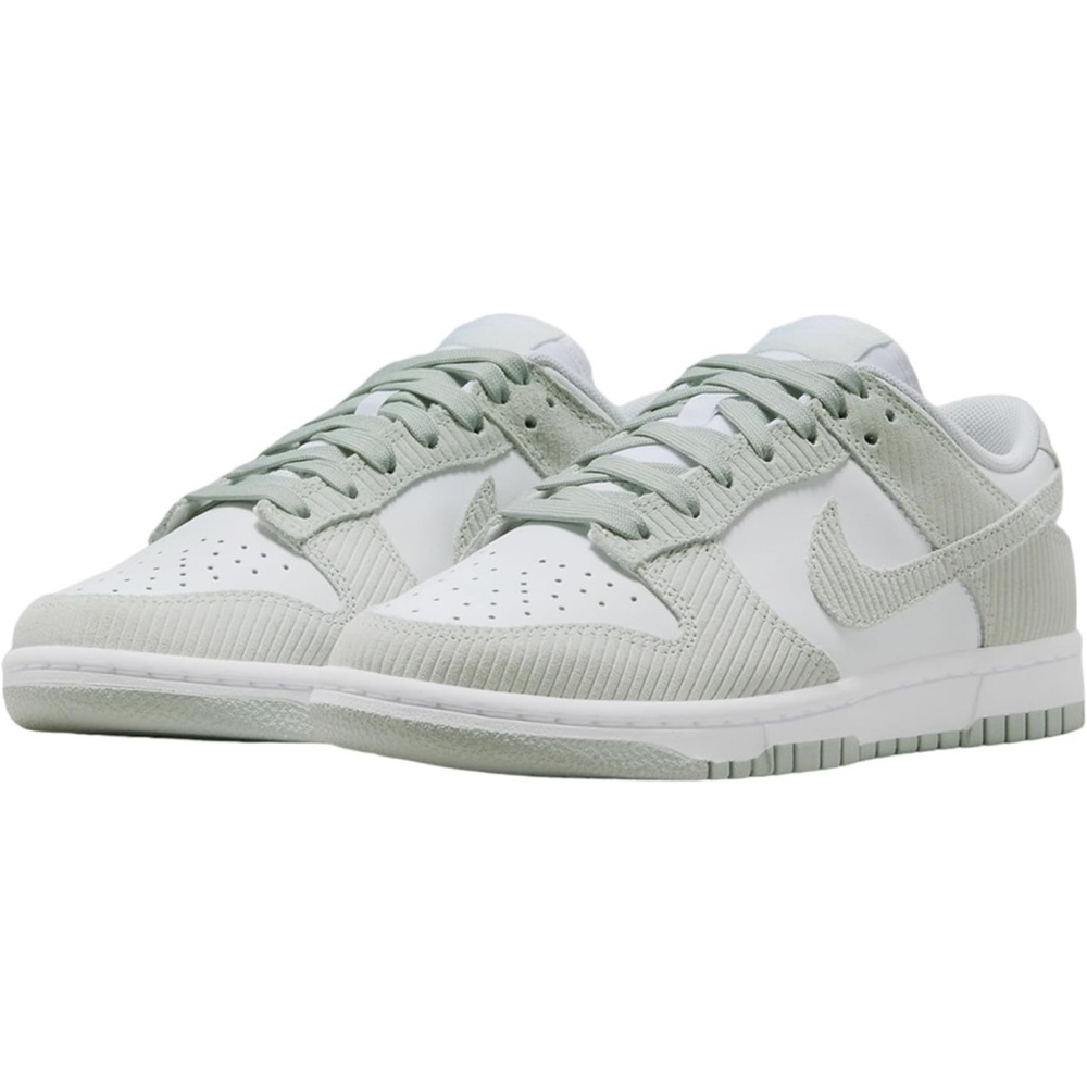 Nike Dunks